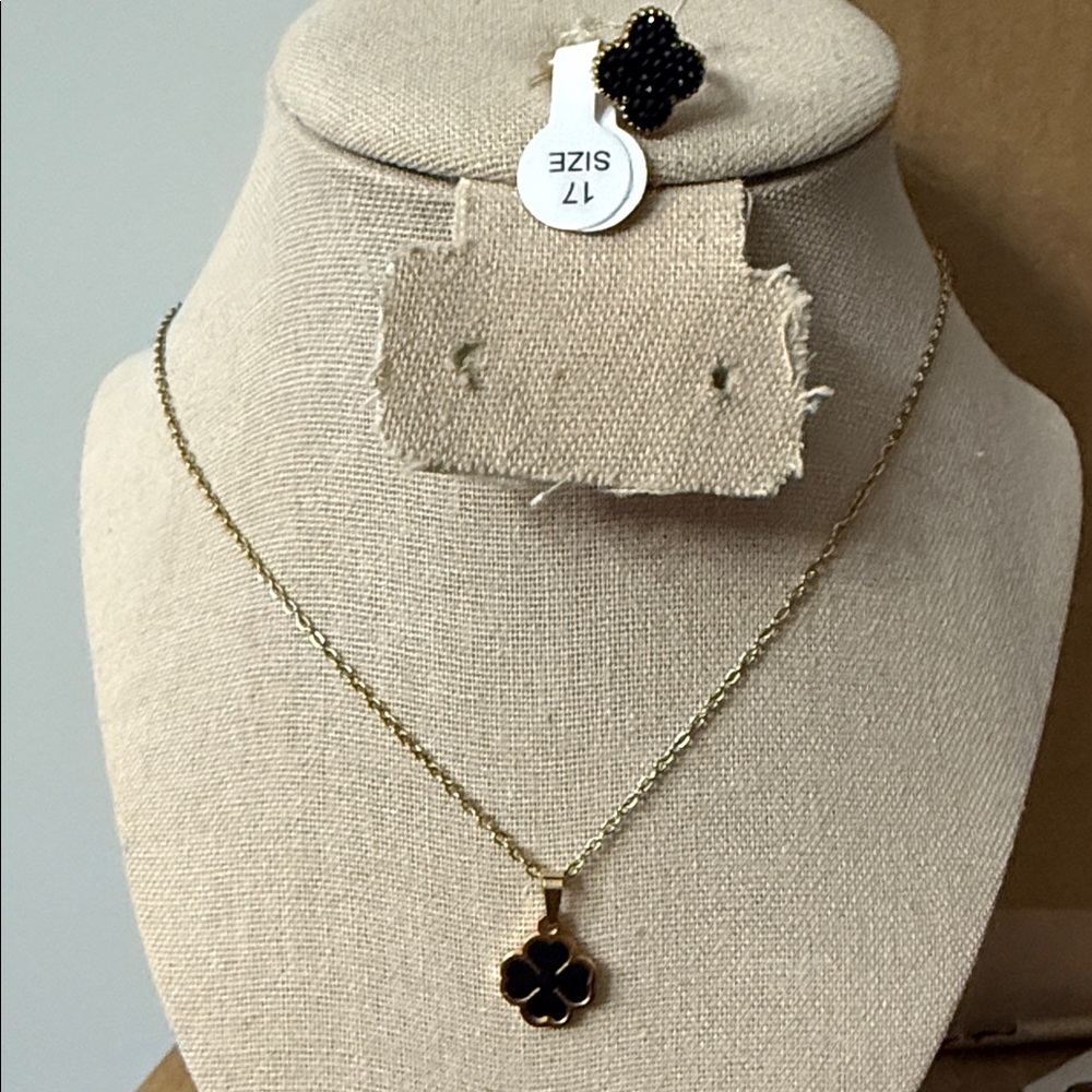Stainless Steel Gold and Black Clover Necklace and Ring Set - Picture 6 of 7